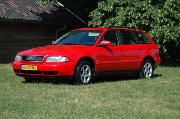 Audi A4 1.8 Avant 20V 92KW 1996 Rood