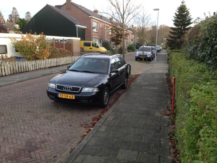 Audi A4 1.8 T Avant 20V 110KW 1998 Zwart