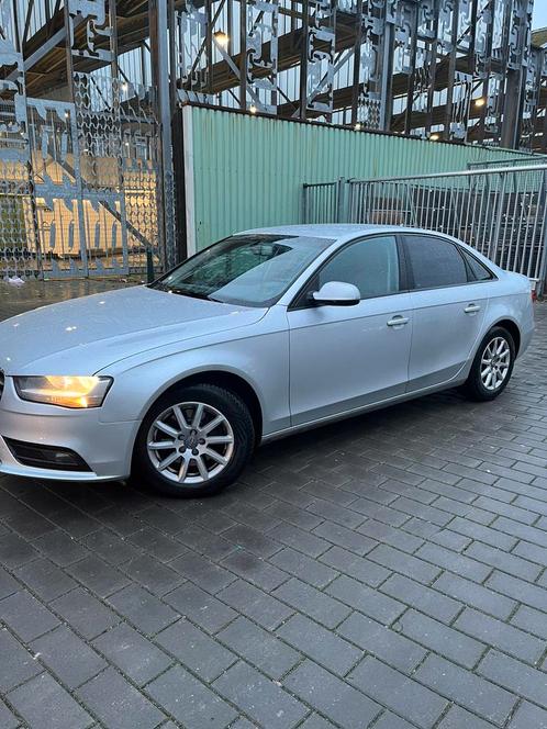 Audi A4 1.8 Tfsi 125KW Multitronic 2012. Moet weg Bericht.