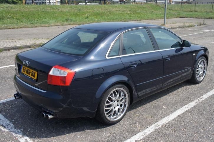 Audi A4 1.8 Turbo 20V Pro Line 225PK 2004 Blauw (APK 1-9-15)