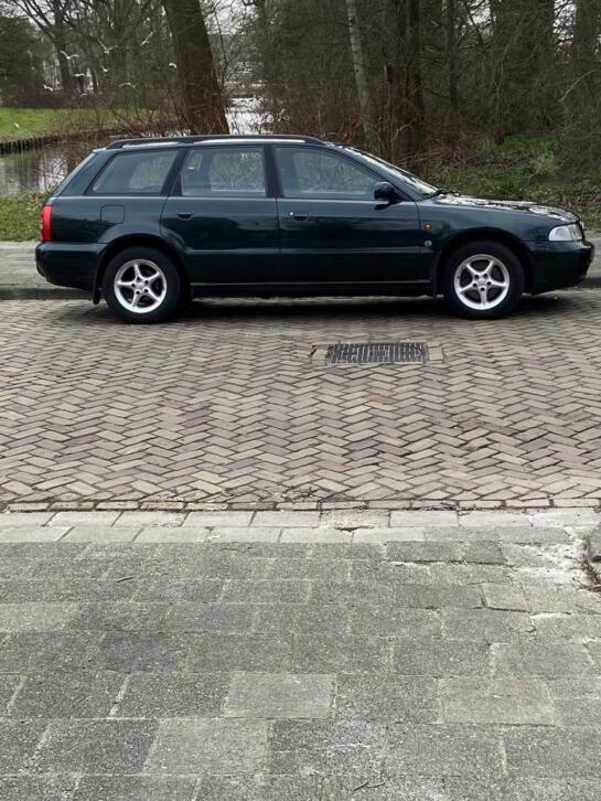 Audi A4 1.9 TDI Avant 81KW 1996 Groen