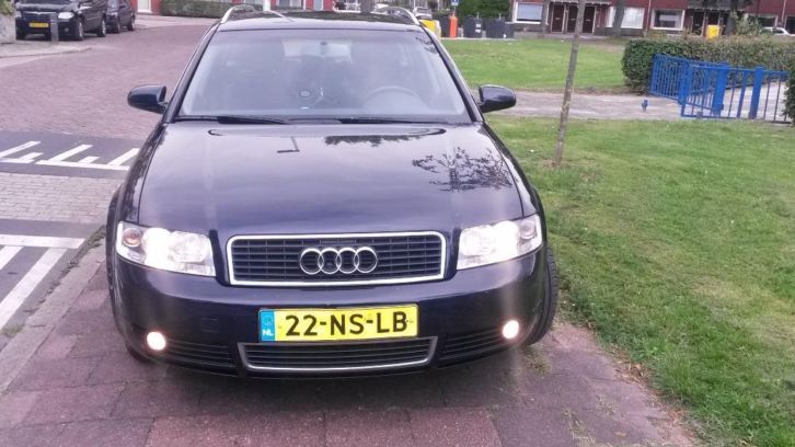 Audi A4 1.9 TDI Avant 96KW H6 2004 Blauw