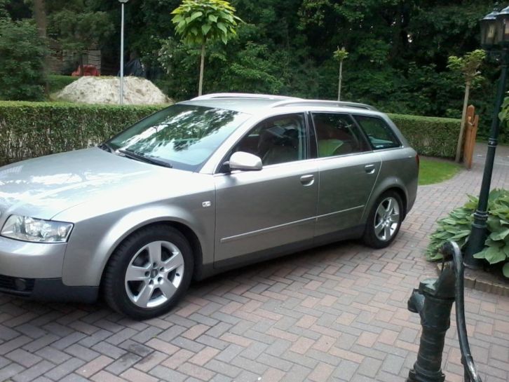 Audi A4 2.0 Avant AUTOMAAT LEDER