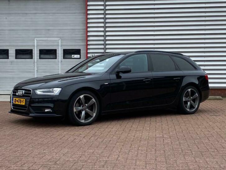 Audi A4 2.0 TDI 110KW 2x S-Line Avant Multitr. Zwart met.