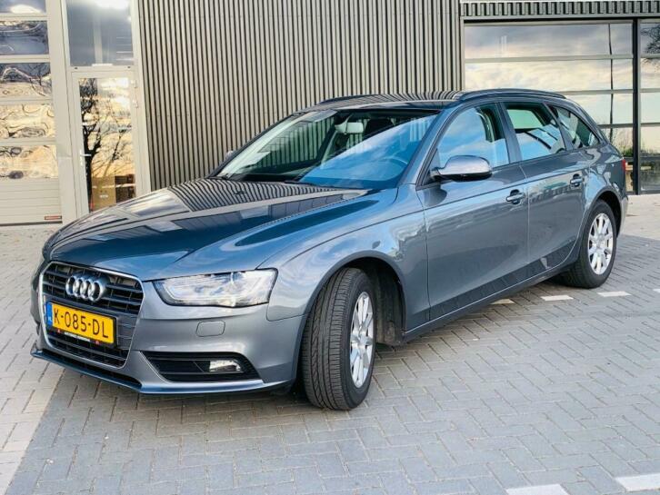 Audi A4 2.0 TDI S Edition 110KW Avant Multitr. 2015 Grijs