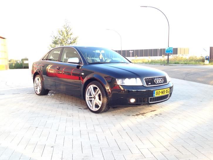 Audi A4 2.5 TDI V6 120KW 2003 Zwart proline