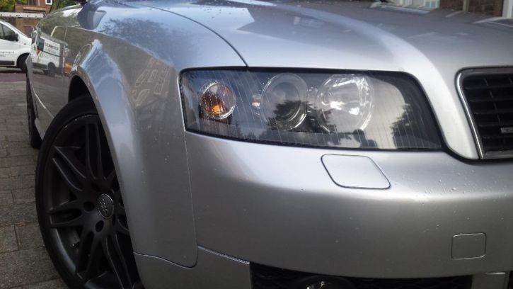 Audi A4 2.5 TDI V6 Avant Quattro 220PK S4 LOOK