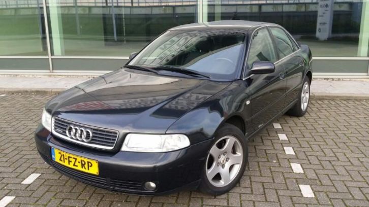 Audi A4 2.5 TDI V6 Quattro 110KW 2000 Zwart 6 BAK