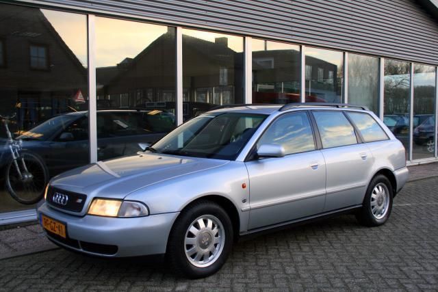 Audi A4 2.6 Quattro LPG-G3  AircoECC  Youngtimer