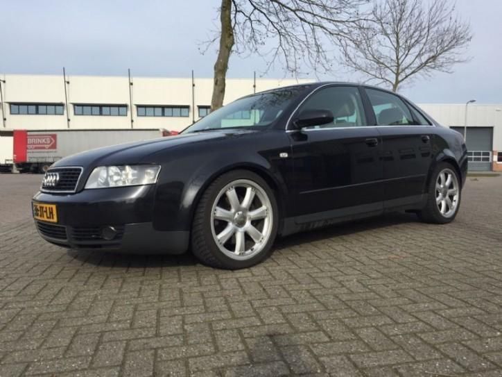 Audi A4 3.0 quattro Exclusive BOM VOLLNAP4X4 (bj 2002)