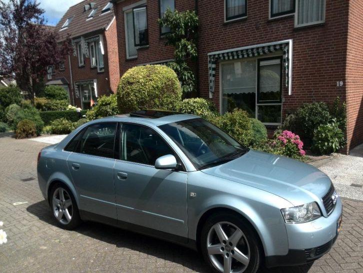 Audi A4 3.0 V6 quattro automaat - Artic Blue