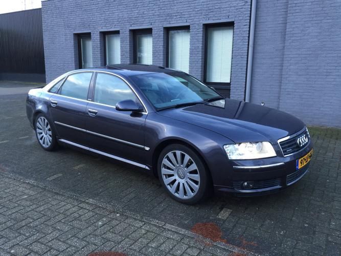 Audi A8 4.2 Quattro 246KW AUT 2003 Grijs