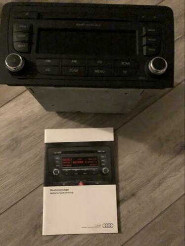 Audi concert radio A3 8P