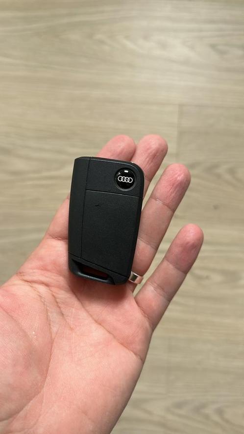 Audi keyless sleutel splinternieuw met factuur. Ongebruikt