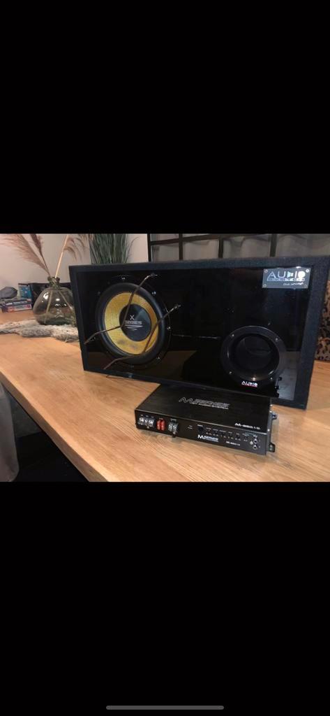 Audio system x12 BR subwoofer  versterker M-850.1 D