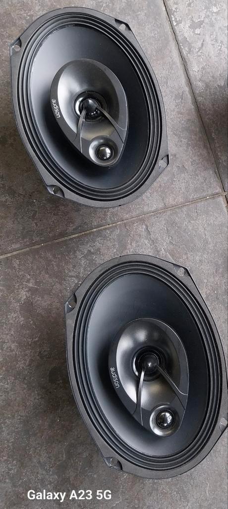 Audison zware auto speakers 300 watt prima apx 690