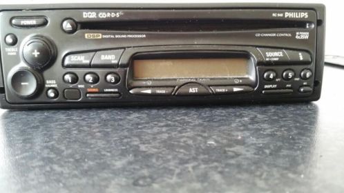 Auto radio met cd speler.