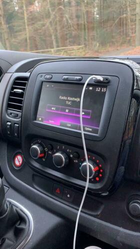 Auto radio met touchscreen