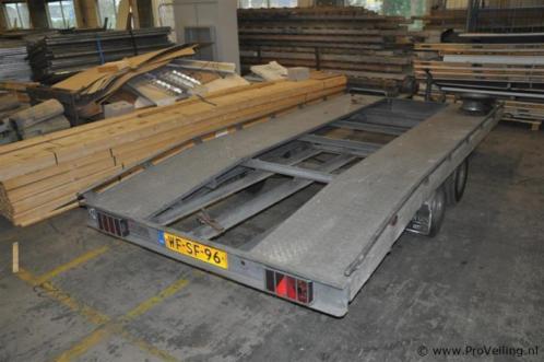 Autoambulance in faillissementsveiling bij ProVeiling