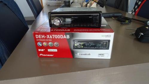 Autoradio Pioneer DAB met DAB  antenne en DABkabel