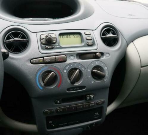 Autoradio Toyota Yaris bj2000