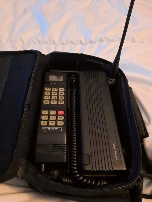 Autotelefoondraagbare telefoon begin jaren 90