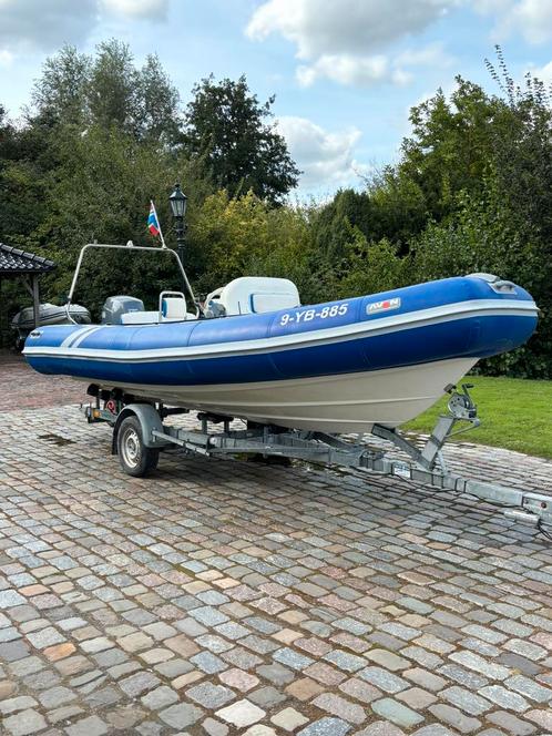 Avon Adventure 560 met Yamaha 100pk en geremde Kalf trailer