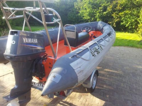 Avon searider 5.4 met 90 pk Yamaha en bijna nieuwe trailer