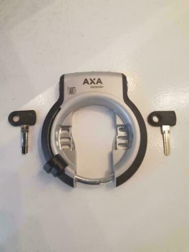 AXA Defender slot bevestigen