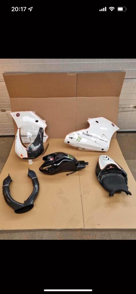 B-radical kuipset  tank Ducati 749 999