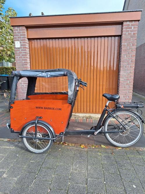 baboe big e.bike. Er kunnen 4 kindjes in worden vervoerd