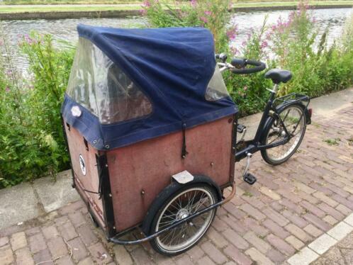 Bakfiets 039t mannetje met regenhuif