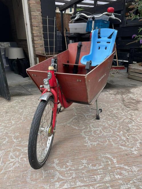 Bakfiets Classic long with Child Seat and Maxi Cosi Adapter