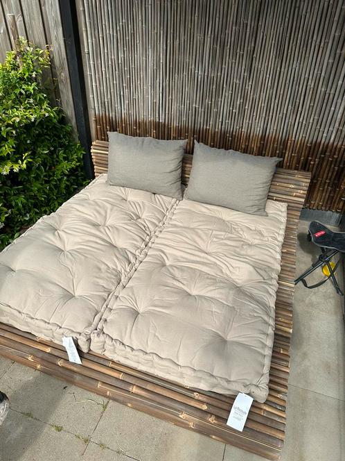 Bamboe loungebed 200x200  MOET WEG