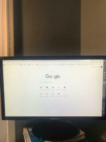 Barely used Samsung monitor 24039 Full HD
