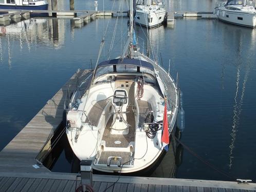 Bavaria 35 - 3 cabin 2009, nieuwe motor, prijs ex BTW