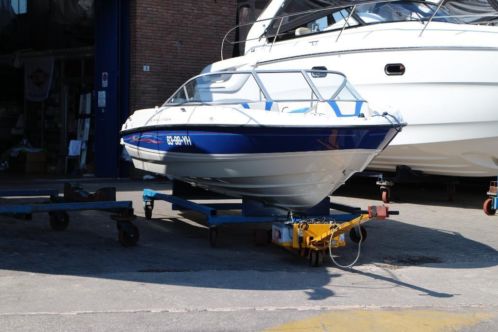 Bayliner 195 Bowrider inclusief PEGA trailer 
