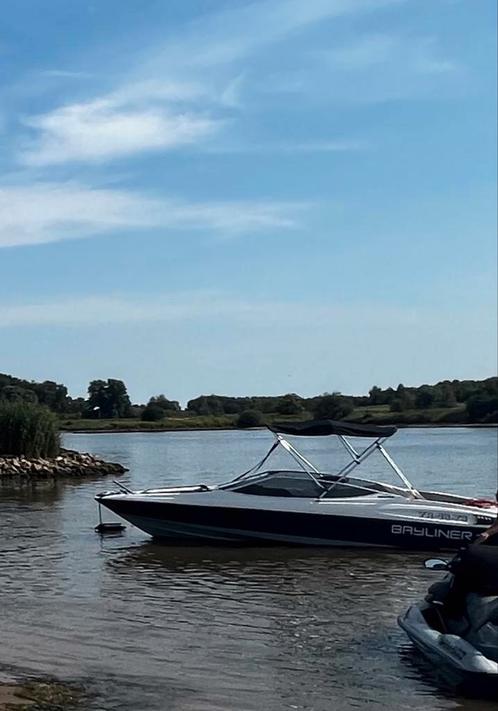 Bayliner 2050 Capri Bowrider 4.3V6