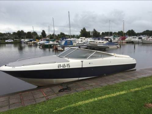 Bayliner 2350