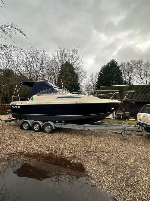 Bayliner 2655  V8  9 meter  Trailer 