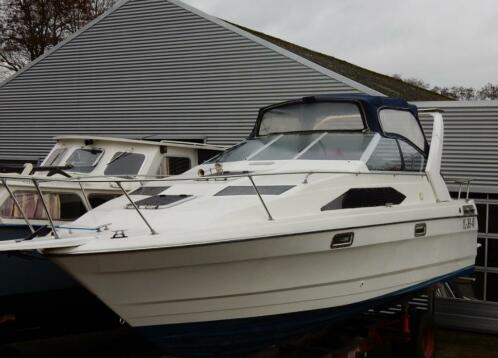 Bayliner 2855 Cierra Sunbridge 260PK V8  winterprijs