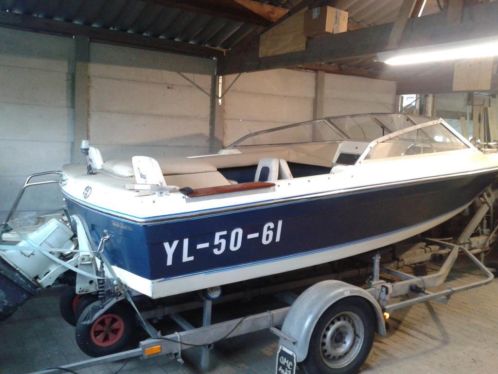 Bayliner Mutiny speedboot met trailer