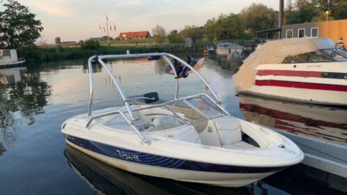 Bayliner V6 - waketower audio -motorisch compleet vernieuwd