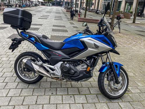 Beatiful Blue NC750x  ABS -2018 - 11700 km -with accessories