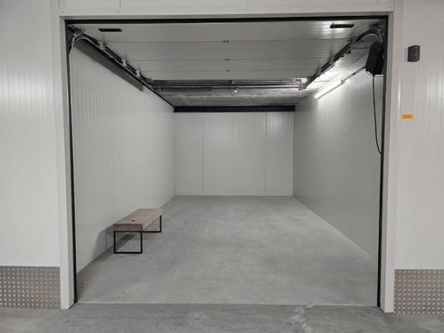 Bedrijfsruimte  Garagebox  Stalling 29m2 te huur in Arnhem