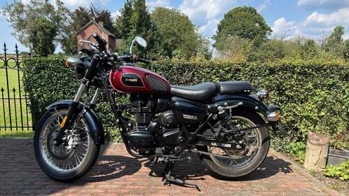 BENELLI IMPERIALE 400 ZGAN slechts 3500 km