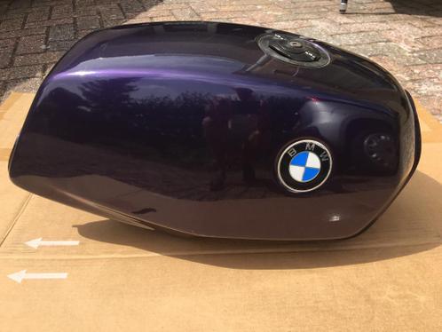 Benzinetank BMW r45r65. De kleur is paars