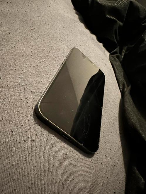 Beschadigde iPhone 12 pro Max