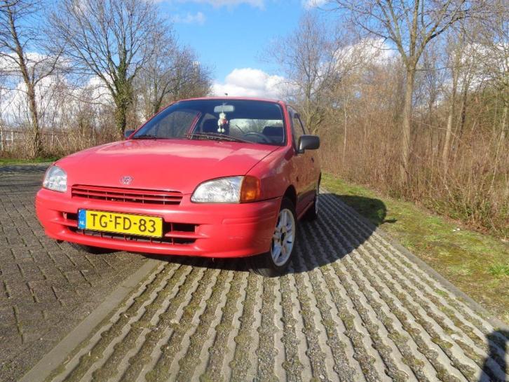 Betrouwbare Toyota Starlet 1.3 16V Red 