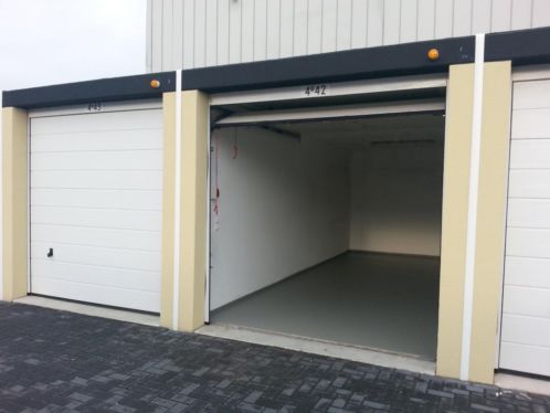 Bewaakte Opslagruimte  Garagebox te huur Almere AFGEPRIJSD